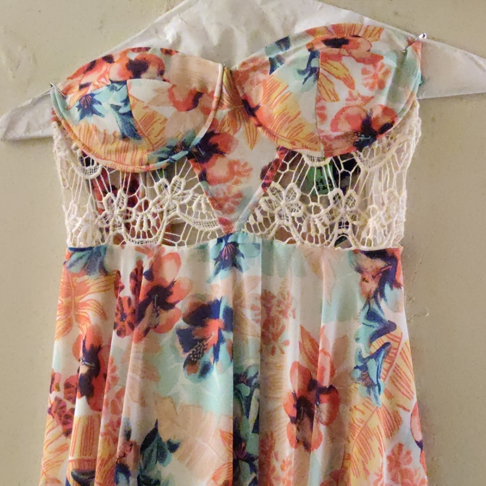Strapless dress